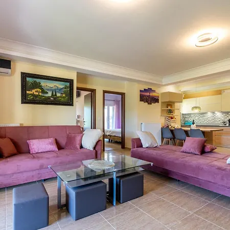 شقة Casa D' Irene Ágios Matthaíos